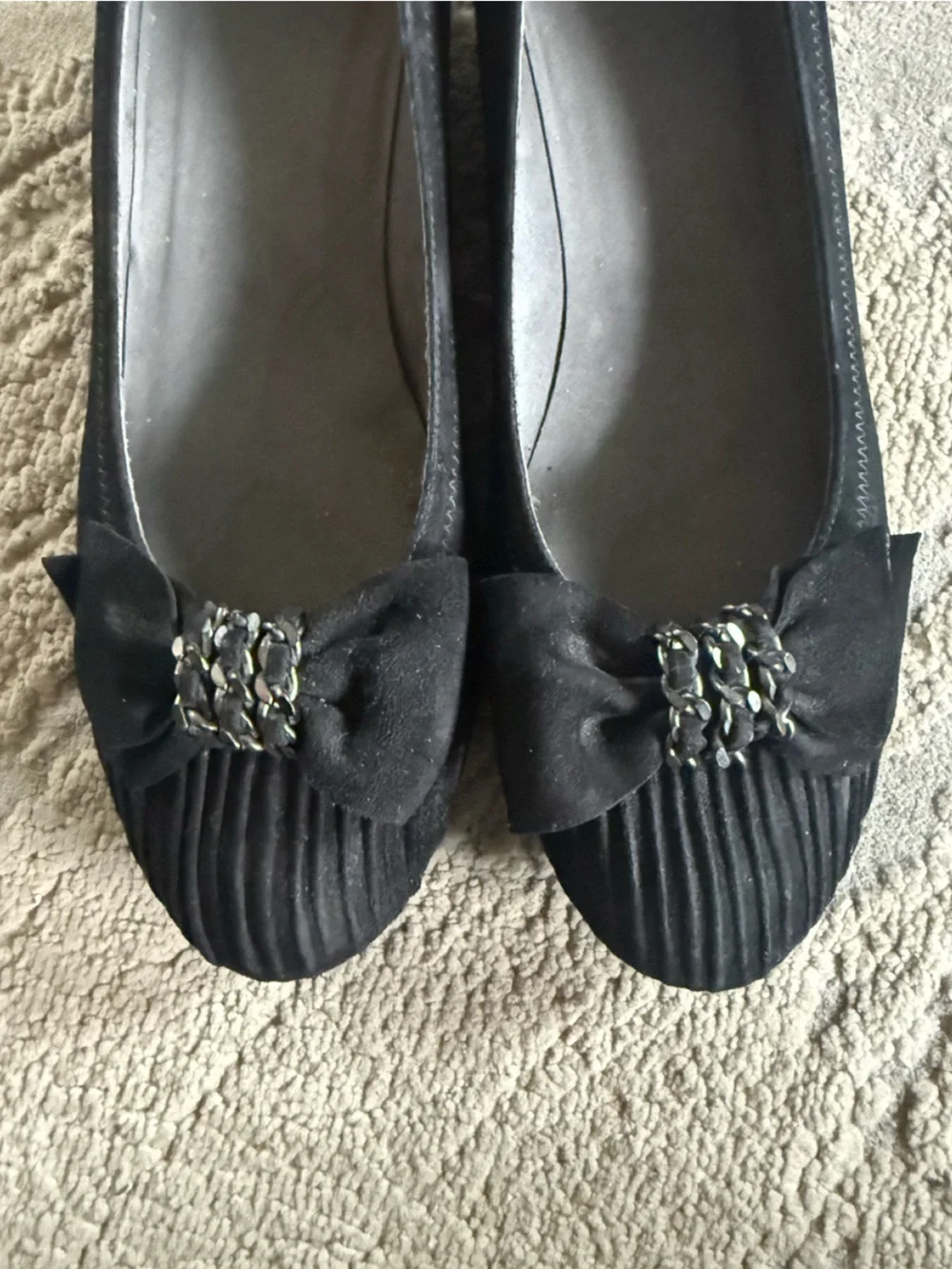 Stuart Weitzman Frobozzie black Suede leather wedge Heels chain bow 8